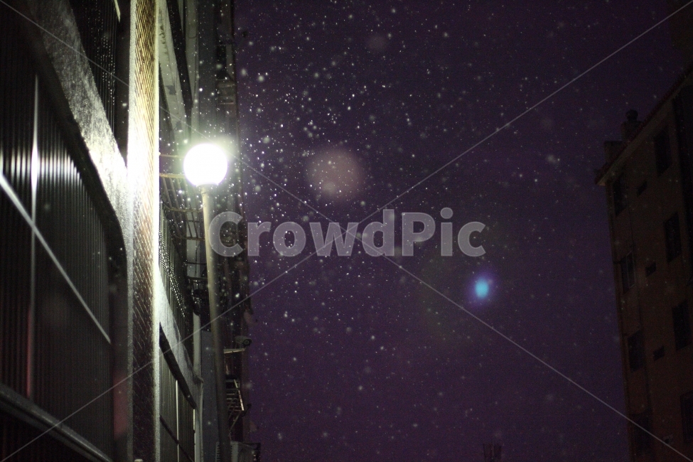 눈,겨울,야경,밤,snow,light,night,winter,겨울,계절,winter,season,야경,밤,풍경,nightscape,night,landscape,건축물,건물외관,exterior,building,structure,architecture,construction,빛,flare,플레어