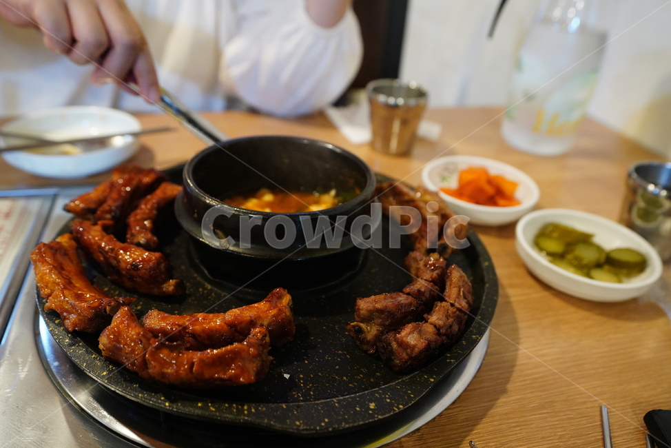 등갈비,육식,육류,안주,먹거리,음식,푸드,식사,찌개,food,음식,식재료,요리,food,cook,meal,dishes,food reserves,육류,고기,meat