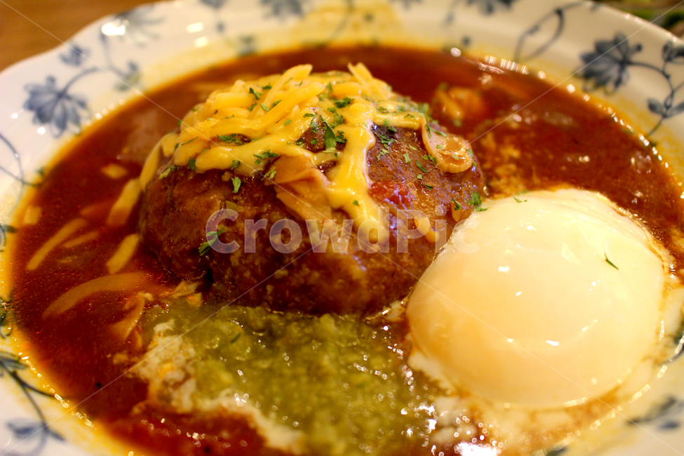 음식,식당,레스토랑,함박스테이크,수란,반숙,계란,맛있는,바질페스토,소스,접시,그릇,음식,식재료,요리,food,cook,meal,dishes,food reserves