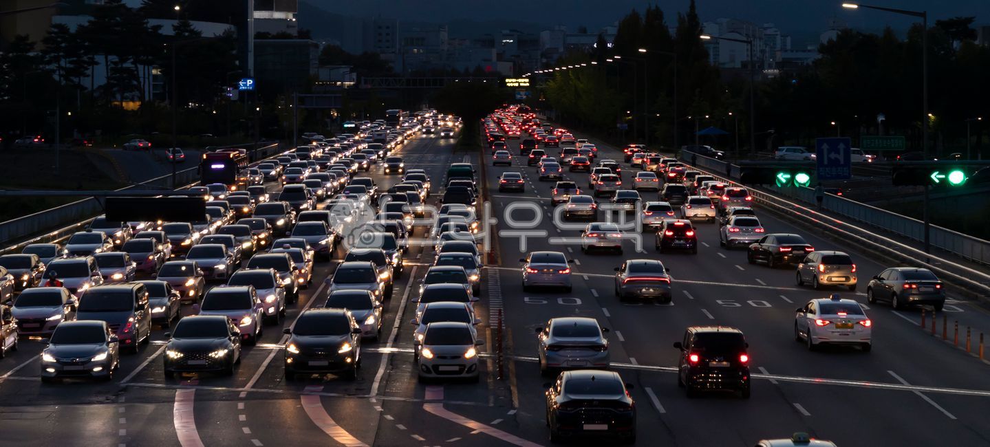 도로,자동차,러시아워,road,car,vehicle,transportation,automobile,교통체증,신호등,차막힘,교통수단,교통