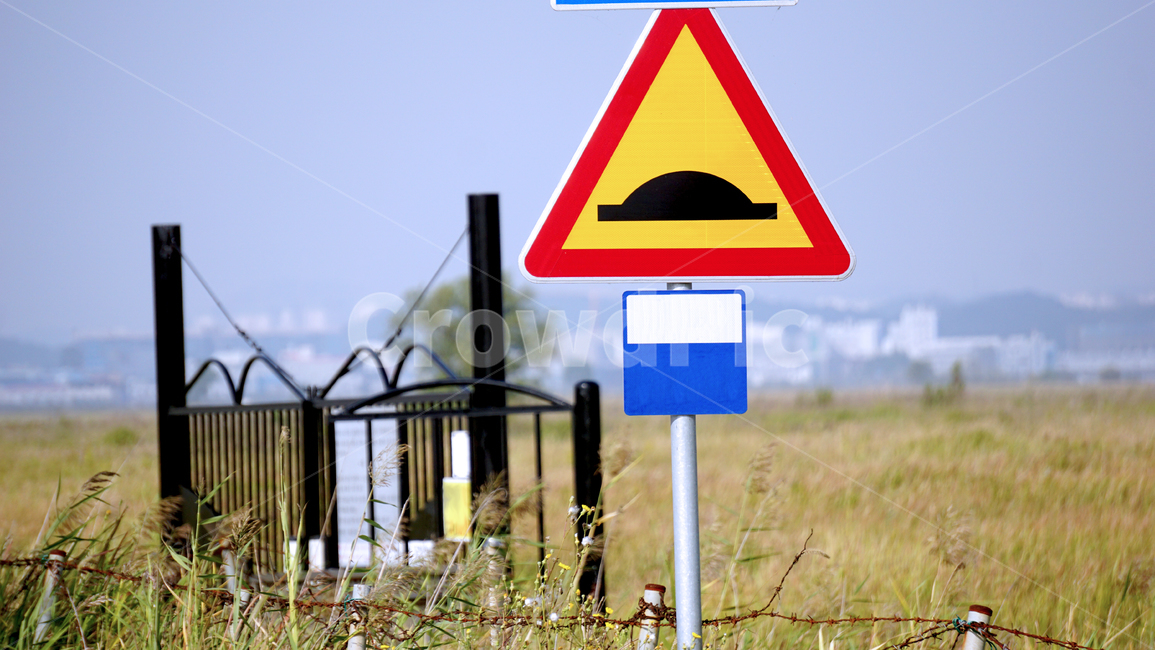 표지판,경고,풍경,갈대밭,sign