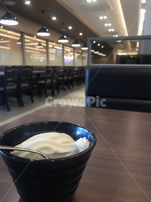 아이스크림,후식,ice,바닐라아이스크림,음식,음식,식재료,요리,food,cook,meal,dishes,food reserves,디저트,간식,후식,dessert,snack
