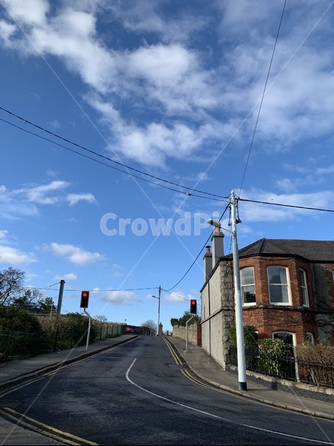 길거리,아일랜드,달키,island,dalkey,거리,trafficlight,신호등,light,road,도로,asphalt,아스팔트,tarmac,타맥,전봇대,주택,차도,인도