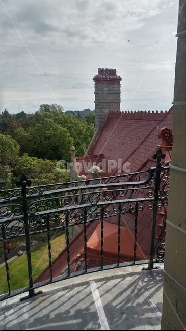 붉은지붕,난간,나무,중세건물,roof