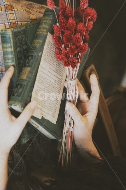 빈티지,카페,감성,꽃,책,감성,sensible,feeling