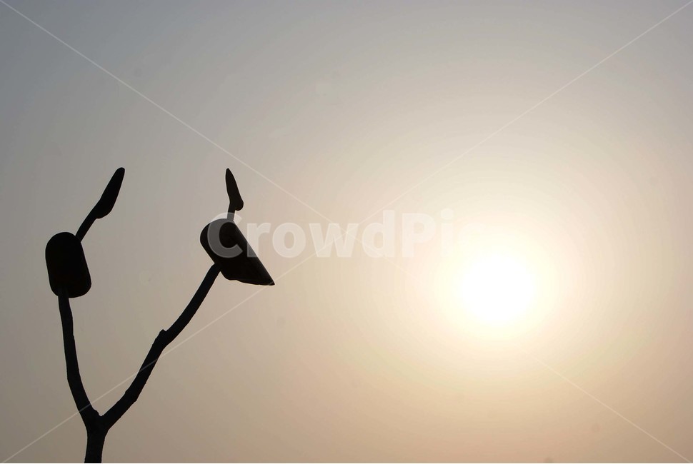 맑은하늘,두루미,하늘,태양,풍경,sky,조각상,동상,석상,조형물,statue,bronze statue,stone statue