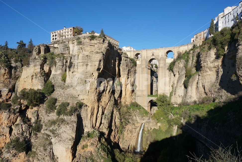 론다,폭포,스페인,낭떠러지,건축물,옥외,자연,풍경,nature,landscape,outdoors,cliff,housing,주택,architecture,monastery,수도원,building,건물