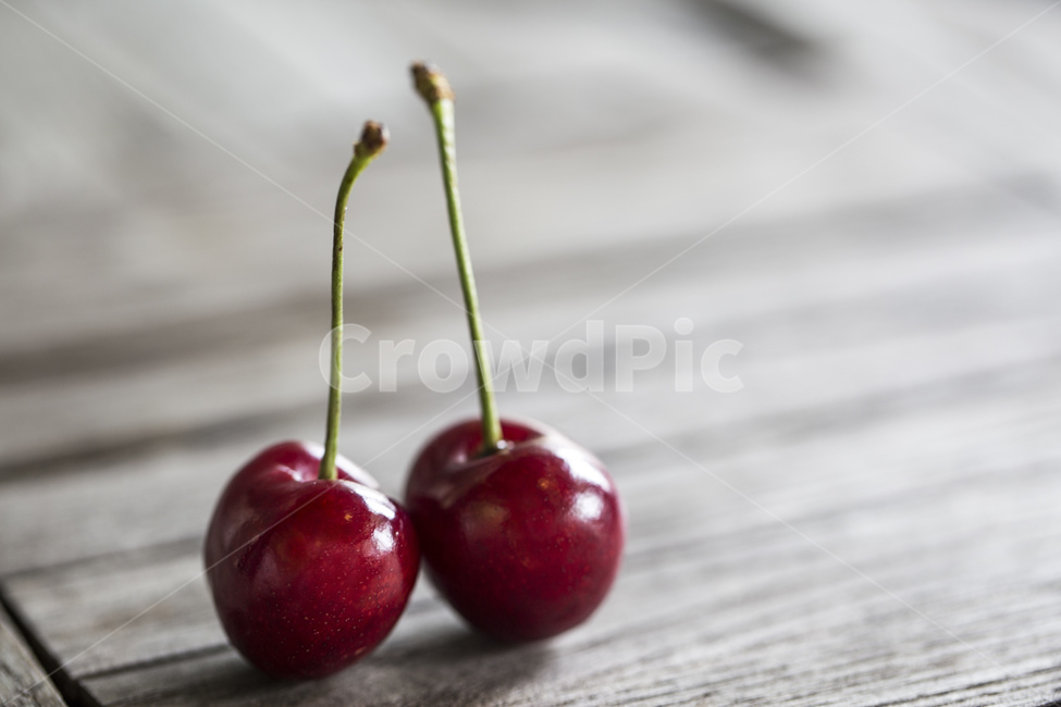체리,과일,베리,열매,cherry,빨강색,레드,red,꼭지,광택,시장,과일가게,비타민,비타민c,음식,디저트,앵두,신선한,맛있는,건강한,건강,다이어트,예쁜,마켓,새콤달콤,달콤한,음식,식재료,요리,food,cook,meal,dishes,food reserves,과일,열매,fruit,감성,sensible,feeling