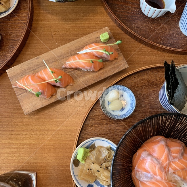 일식,요리,음식,텐동,초밥,연어,덮밥,밥,사케동,연어덮밥,연어초밥,가정식,연어요리,연어장