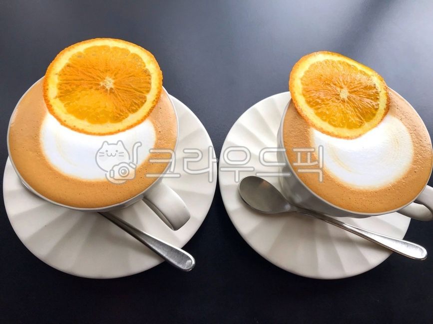 커피,오렌지,카페,귤,숟가락,컵,cup,spoon,과일