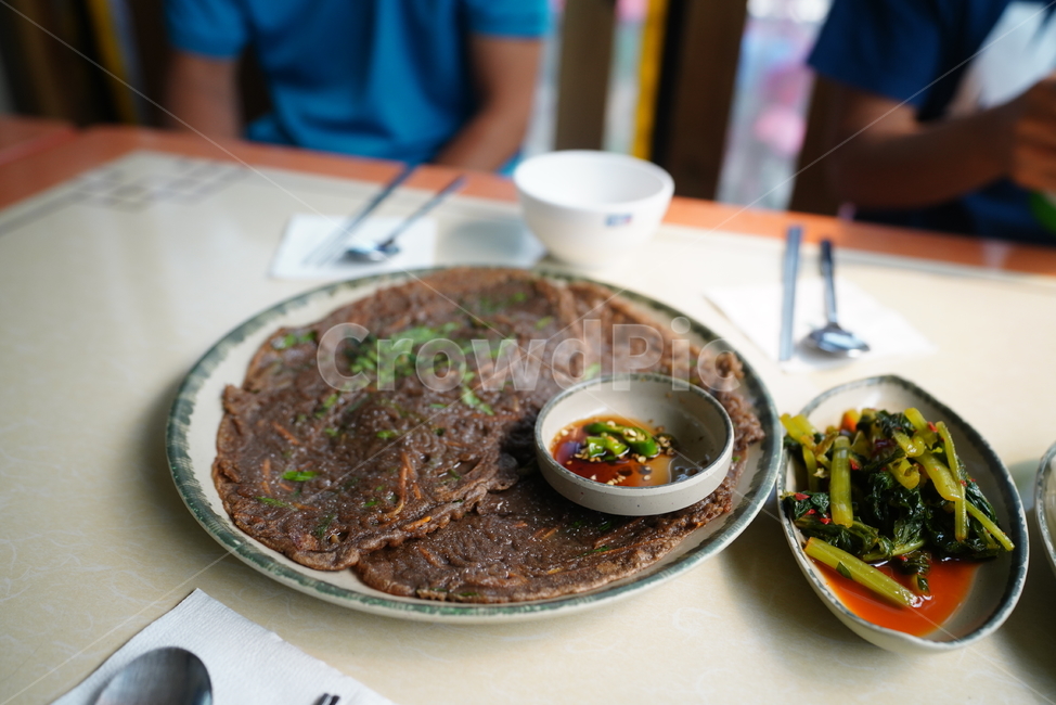 한식,부침개,메밀전,전,먹거리,안주,음식,food,간식,김치,meal,식사,dish