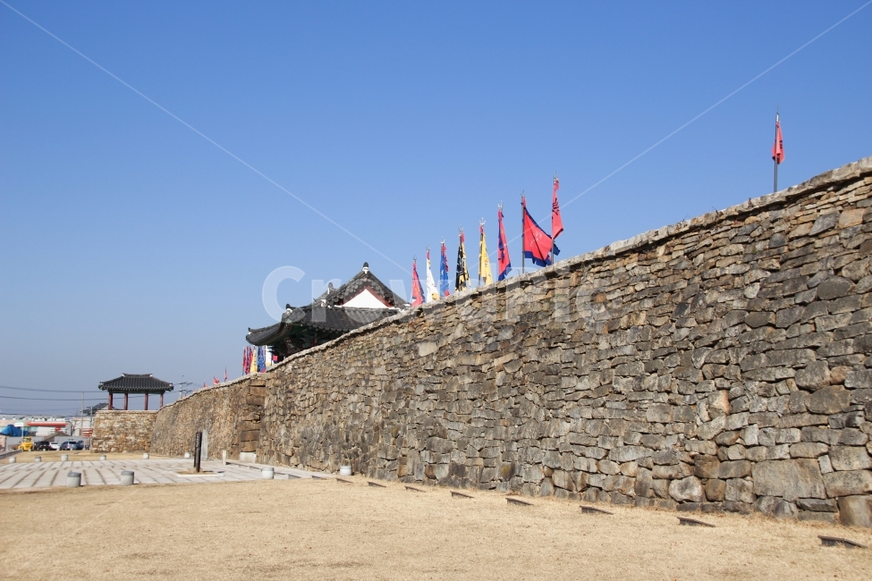 해미읍성,한국적인건축,우리나라건축,조선시대건축,성곽,천주교박해,성지순례,가볼만한곳,충청남도,서산,충남,충남서산,읍성,사적,군사요충지,관광지,한국전통,한국문화,korean traditional,korean culture,랜드마크,landmark,tourist attraction,한국랜드마크,한국관광지,한국명소,korea landmark,korea tourist attraction,건축물,건물외관,exterior,building,structure,architecture,construction