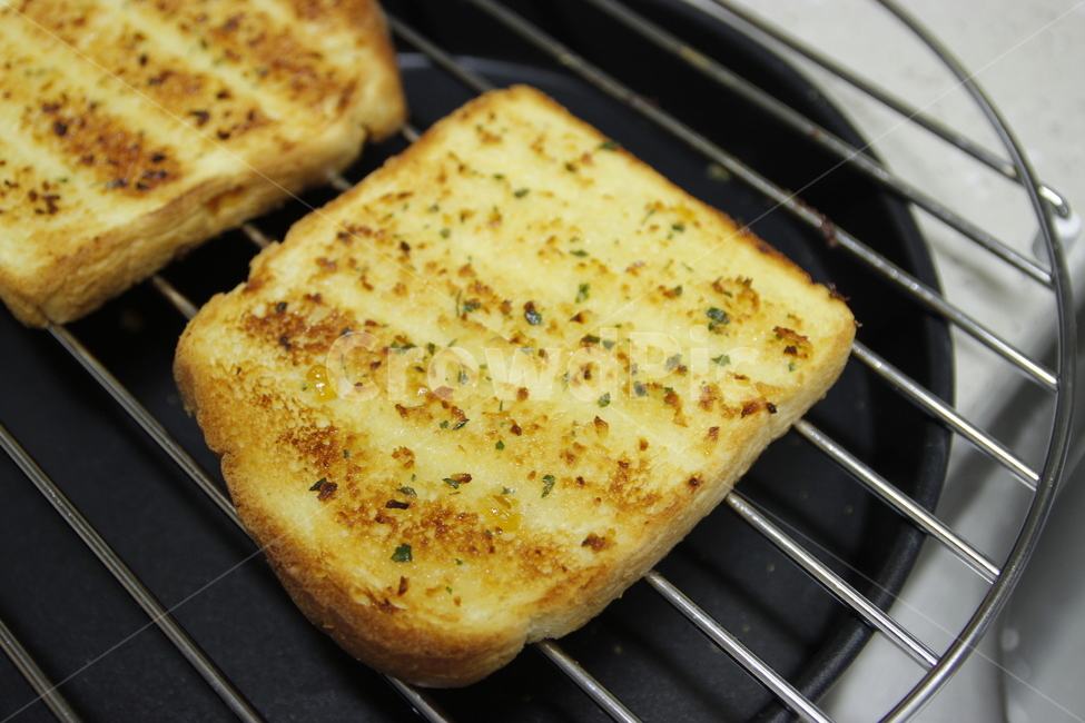 오븐,오븐요리,마늘빵,빵,토스트,굽다,음식,식재료,요리,food,cook,meal,dishes,food reserves,빵,bread