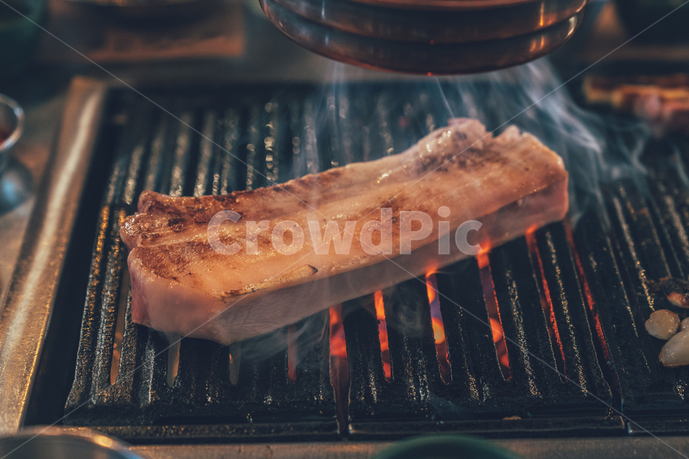 돼지고기,구이,삼겹살,food,맛집,pork,음식,식재료,요리,food,cook,meal,dishes,food reserves,육류,고기,meat,한식,한국음식,한국요리,korean food,korean dishes,korean meal,korean cook