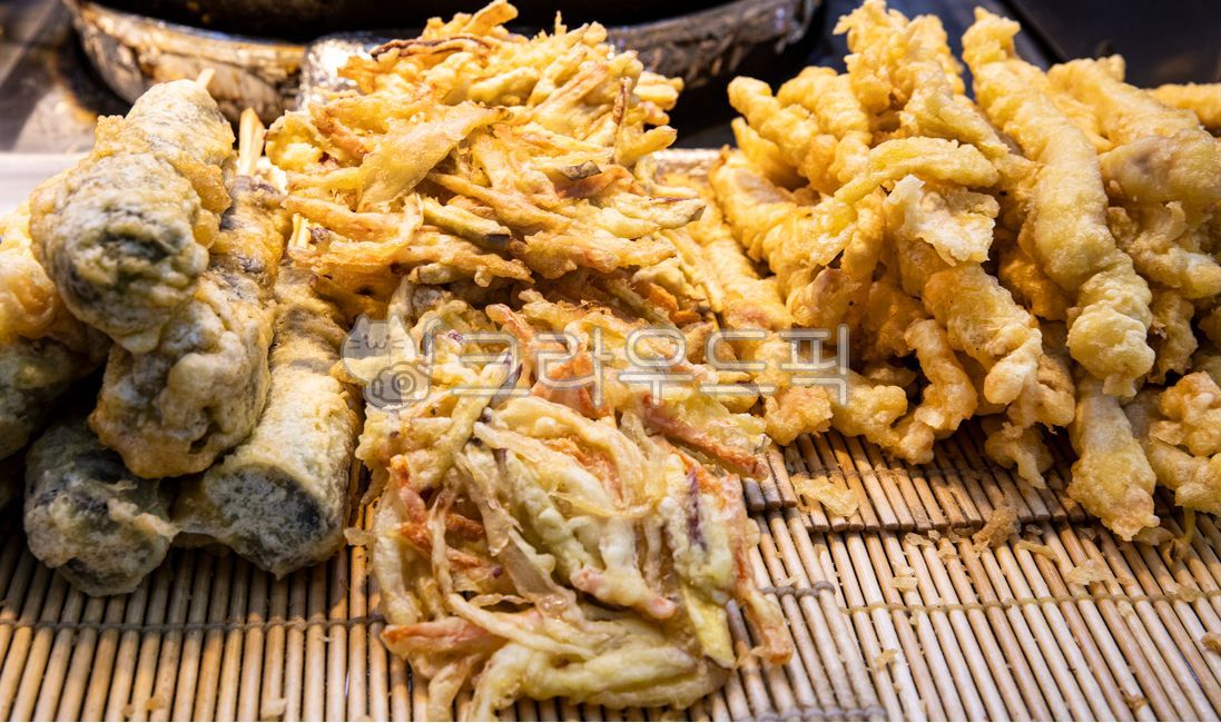 튀김,간식,먹거리,음식,길거리음식,요리,튀긴요리,맛있는,군것질,국민간식,food,streetfood,snack,cooking,nationalsnack,friedfood,delicious,worm,김말이,야채튀김,오징어튀김,friedsquid,오징어,calamari,전,명절음식,명절,추석,설날음식,설날,fhlidayfood,holiday,newyearsdayfood,newyear,추석음식,chuseokfood,thanksgiving,음식,식재료,요리,food,cook,meal,dishes,food reserves