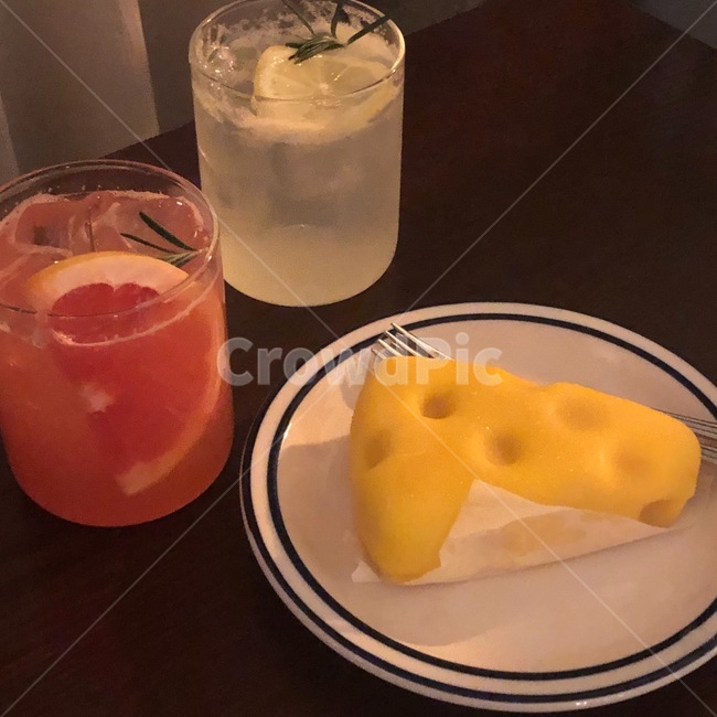 카페,레몬에이드,자몽티,치즈케이크,아기자기,음식,식재료,요리,food,cook,meal,dishes,food reserves,디저트,간식,후식,dessert,snack,음료수,drink,beverage