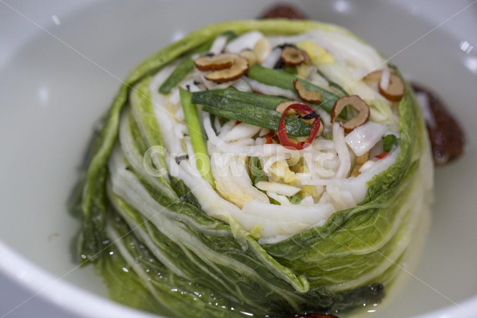 물김치,김치,백김치,배추김치,야채,채소,반찬,음식,한국전통,한국문화,korean traditional,korean culture,음식,식재료,요리,food,cook,meal,dishes,food reserves,채소,야채,vegetables,한식,한국음식,한국요리,korean food,korean dishes,korean meal,korean cook