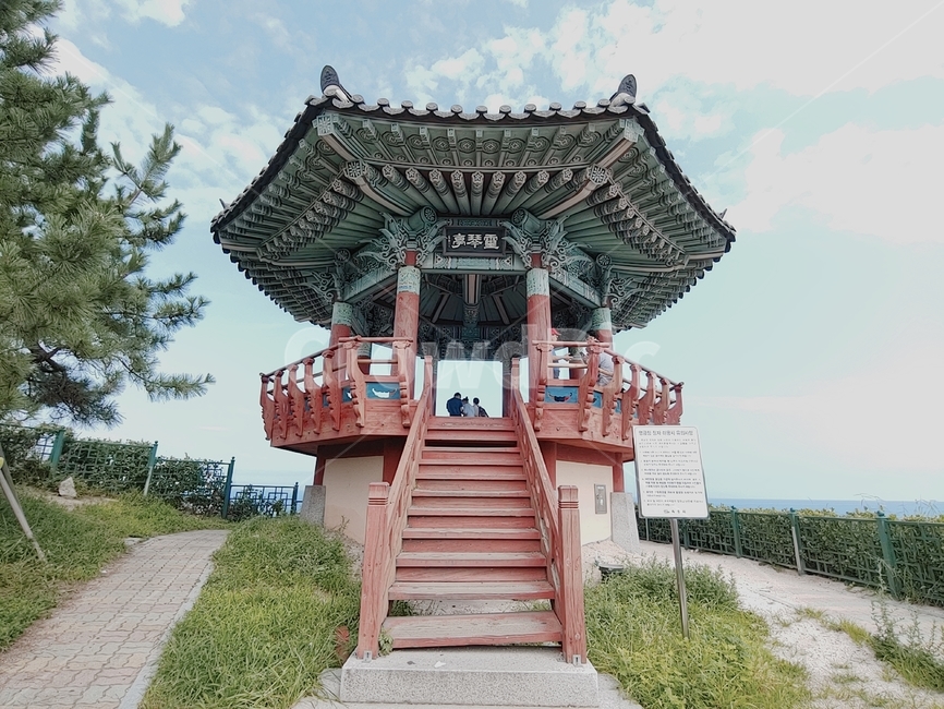 영금정,하늘,전통,옛날,traditional,건물,건축물,한국전통,한국문화,korean traditional,korean culture,건축물,건물외관,exterior,building,structure,architecture,construction