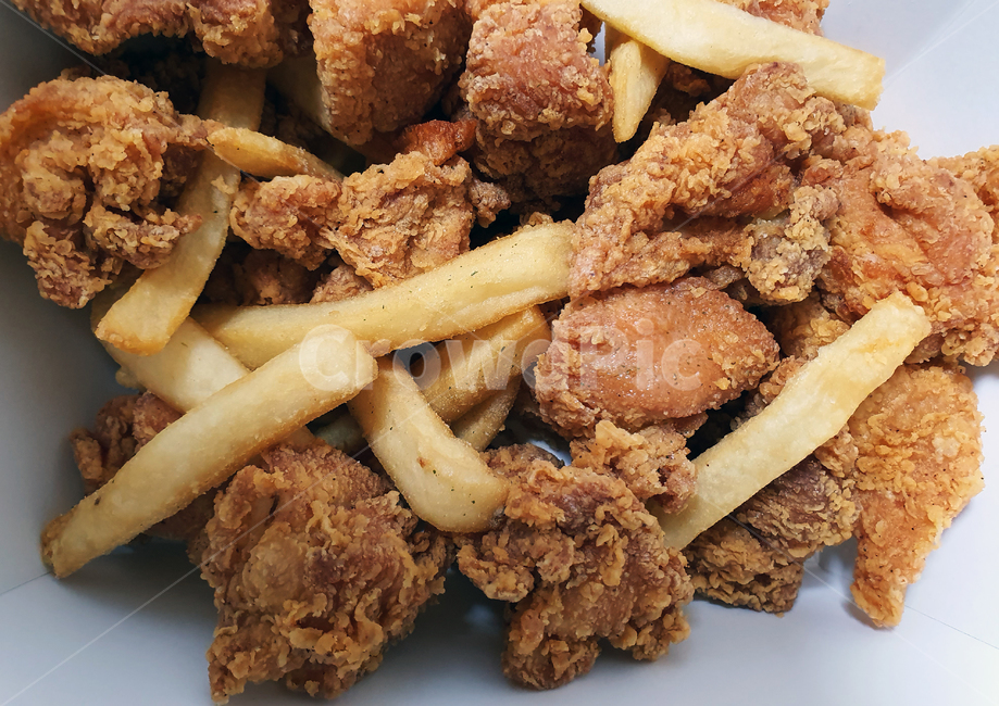 후라이드치킨,감자튀김치킨,치킨,야식,홈메이드치킨,닭튀김,닭튀김,food,음식,friedchicken,음식,식재료,요리,food,cook,meal,dishes,food reserves