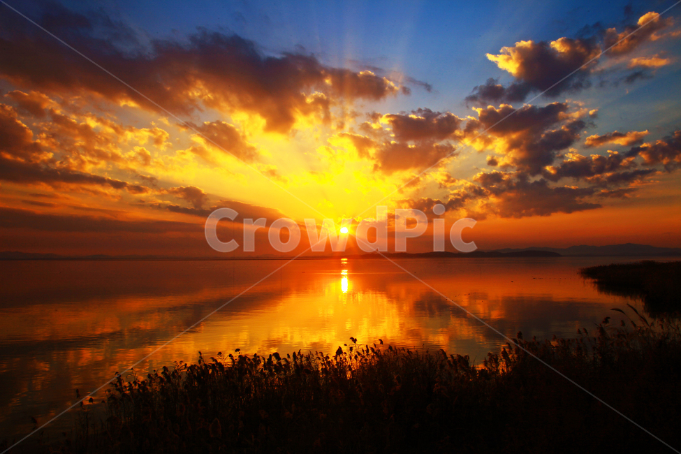 전남,영암,영암호,영암호일몰,빛내림,nature,자연,outdoors,옥외,sunlight,햇빛,sky,하늘,sunset,일몰,dusk,황혼,redsky,붉은하늘,구름