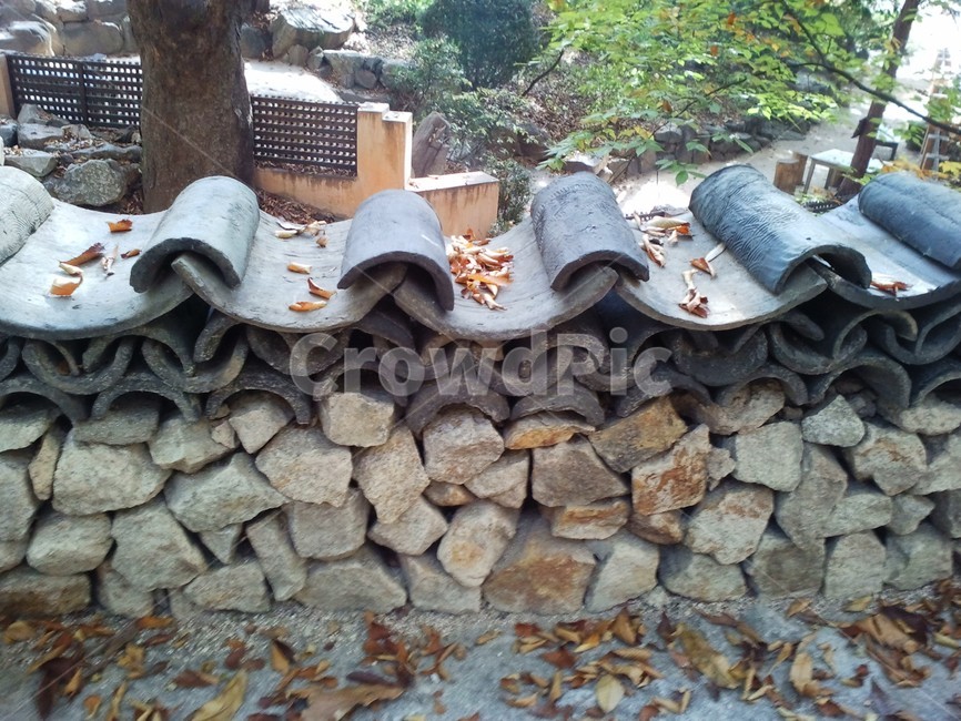 가을,autumn,leaves,낙엽,한적한,힐링,자연,season,기와,벽돌,nature