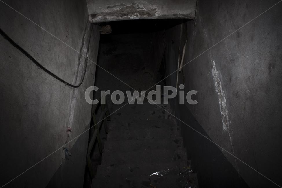 폐가,지하,어두움,음침한,계단,desertedhouse,dark,공포,호러,무서운,무서움,horror,terror,fear