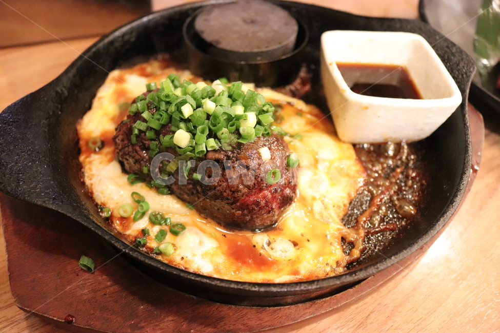 함박스테이크,일본음식,고기,음식,스테이크,음식,식재료,요리,food,cook,meal,dishes,food reserves,양식,서양음식,서양요리,western food,western dishes,western meal,western cook