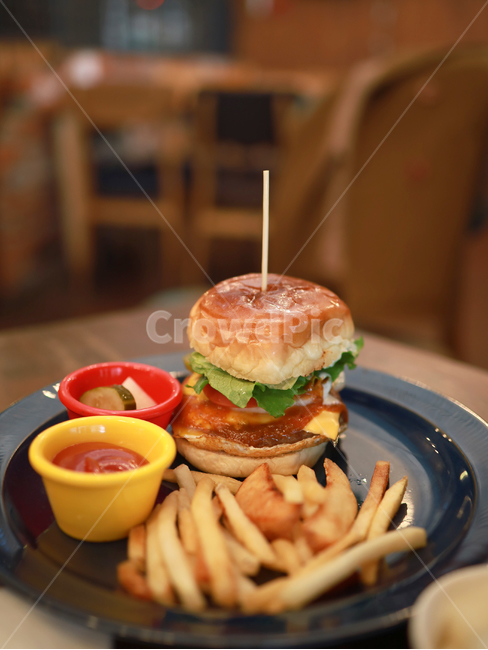 햄버거,버거,burger,식사,음식,food,meal,수제버거,감자,음식,식재료,요리,food,cook,meal,dishes,food reserves,양식,서양음식,서양요리,western food,western dishes,western meal,western cook