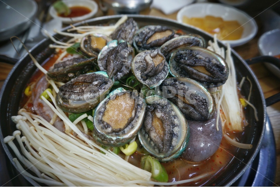 전복,해물탕,음식,찌개,제주도,전복해물탕,해산물,제주,음식,식재료,요리,food,cook,meal,dishes,food reserves,수산물,해산물,fishery products,seafood,한식,한국음식,한국요리,korean food,korean dishes,korean meal,korean cook