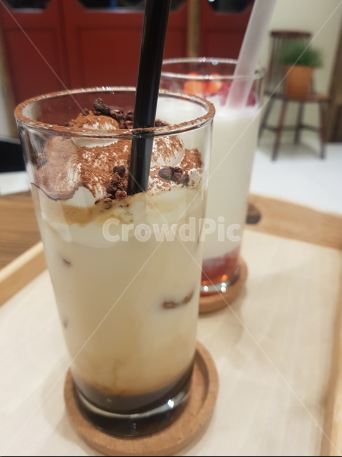 커피,음료,유리컵,라떼,얼음