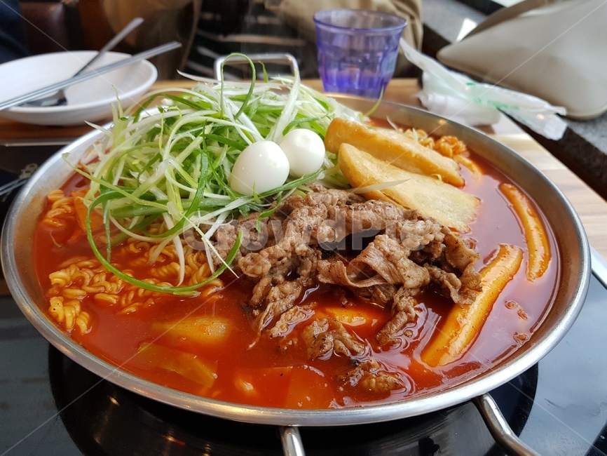 떡볶이,차돌박이,파,즉석떡볶이,분식,메추리알,food,음식,dish,요리,meal,식사,egg,계란,spicyfood,한식,음식,식재료,요리,food,cook,meal,dishes,food reserves