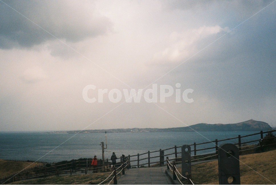 제주,성산일출봉,새벽,바다,필름,필름카메라,산,아날로그,감성,식물,자연,plants,nature,feeling,film,자연,풍경,nature,landscape,handrail,난간,banister,railing,water,물