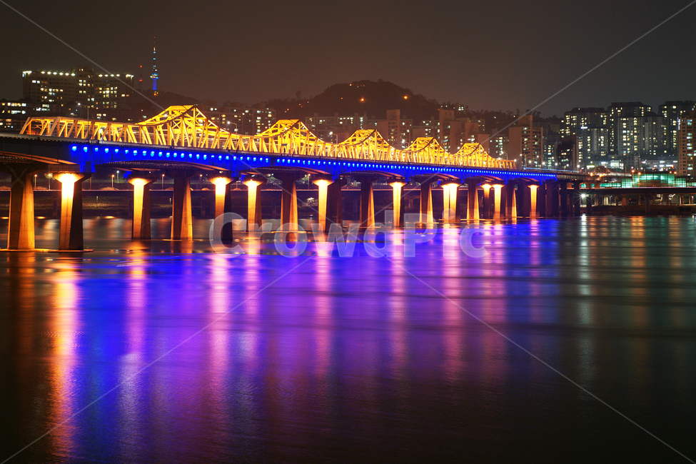 night view,Han River Bridge,truss bridge,reflection,light,Combined use bridge,Dongho Bridge,bridge,Han River