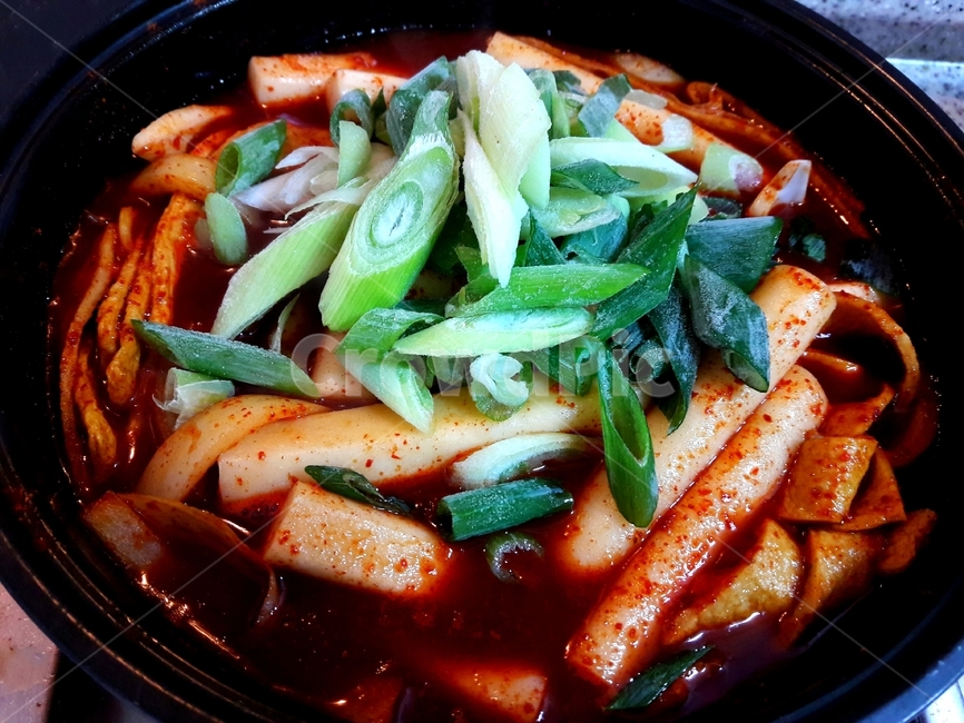 떡볶이,koreanfood,tteokbokki,food,음식,dish,요리,meal,식사,bowl,사발,stew,스튜,쌀,떡,ricecake,rice,음식,식재료,요리,food,cook,meal,dishes,food reserves,한식,한국음식,한국요리,korean food,korean dishes,korean meal,korean cook