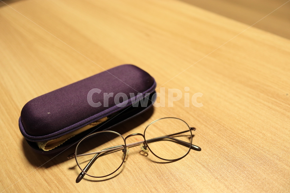 accessory,부속물,accessories,부속품,glasses,안경,안경집