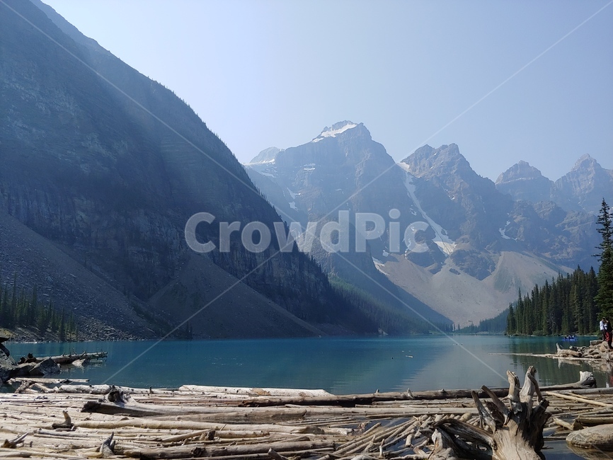 캐나다,모레인호수,모레인레이크,호수,밴프,재스퍼,모레인,자연,풍경,nature,landscape,해외,외국,세계,foreign,oversea,world,세계자연풍경,해외자연풍경,외국자연풍경,world nature landscape,wood,나무,driftwood,유목