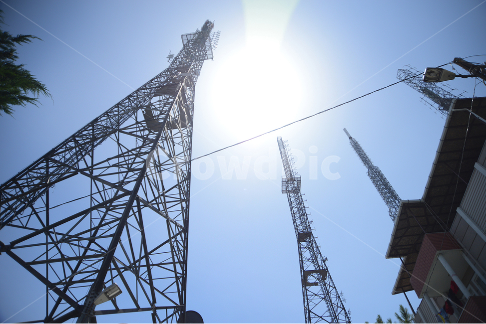 전송탑,전송탑하늘,전송탑세개,터키전송탑,해외전송탑,산업,industry,industrial,에너지산업,energy industry,cable,케이블,power lines,전력선,electric transmission tower,송전탑