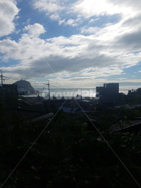 하늘,구름,햇빛,날씨좋음,더움