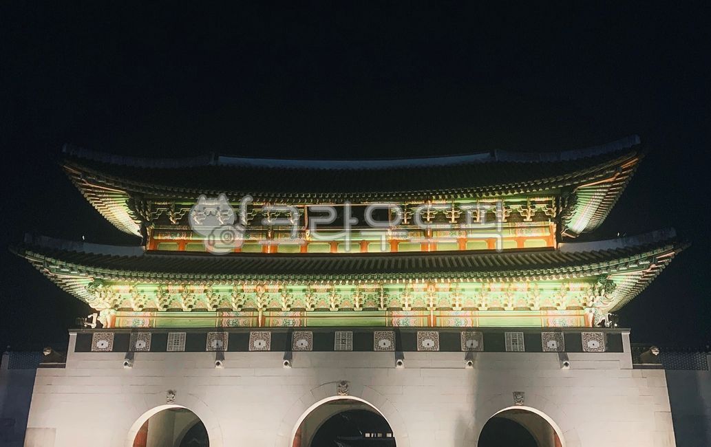 night view,Gyeongbokgung,Cultural Heritage,Hanok,architecture