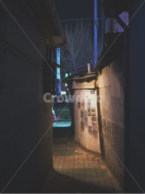 가로등,골목길,저녁,작은골목길,동네,동네구석,야경,밤,풍경,nightscape,night,landscape,골목길,alley,walkway,보도,path,통로,street,거리,building,건물,town,도시,road,도로,city,시티,urban,어반,pavement,포장,sidewalk