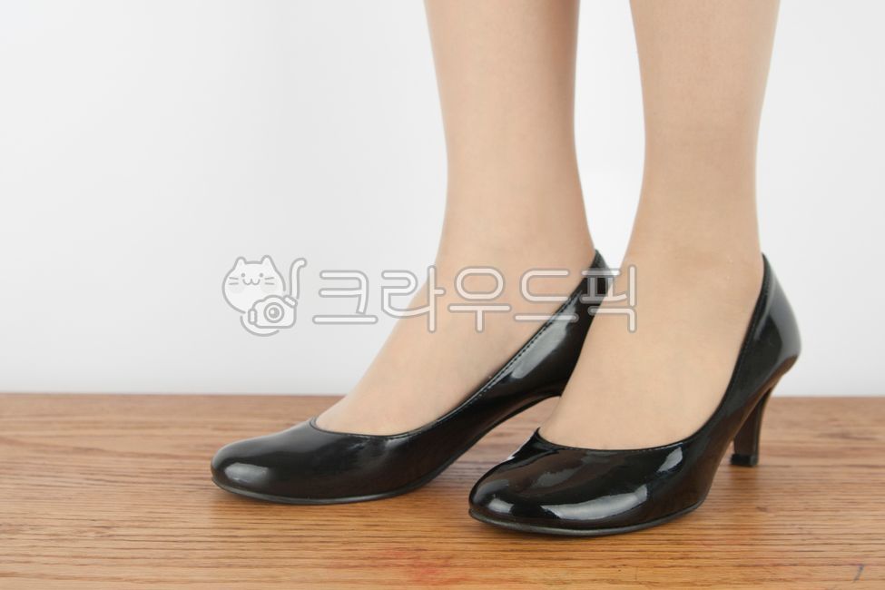 검은색,구두,여성,발,촌스러운,정장,black,shoes,foot,walk