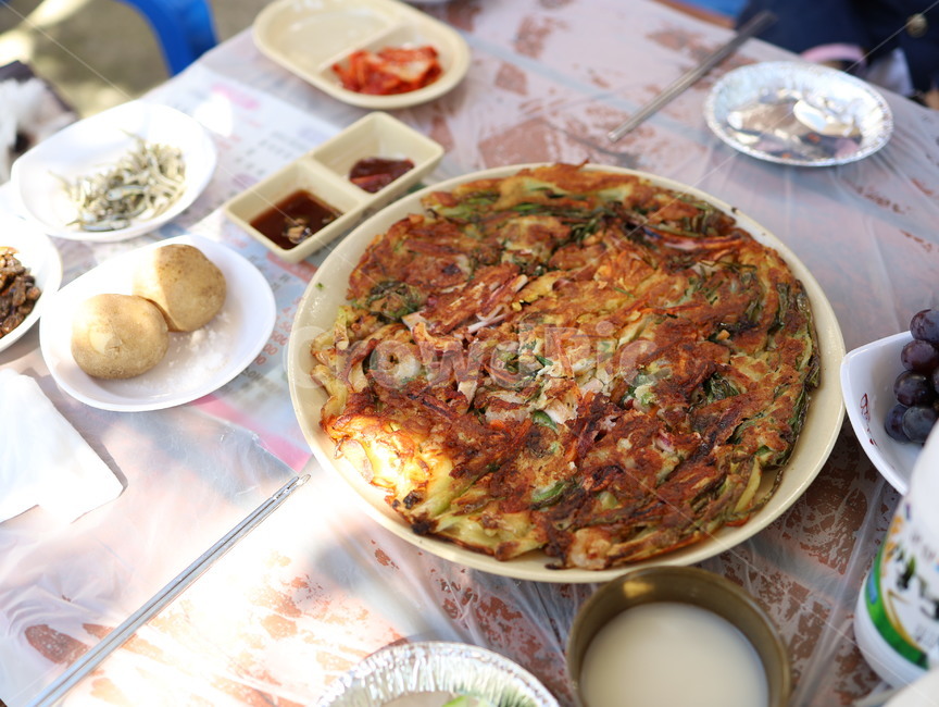 파전,전,food,음식,meal,식사,밀가루,koreanfood,dish,요리,음식,식재료,요리,food,cook,meal,dishes,food reserves,한식,한국음식,한국요리,korean food,korean dishes,korean meal,korean cook