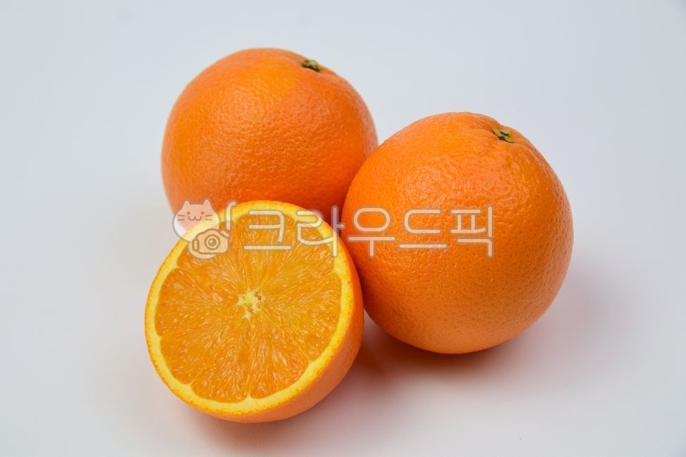 cut,half,Fruit,fruit,white background,desirable,Orange,food,orange,whitebackground,fruits,foodreserves,cutting,animated,ingredients,pulp
