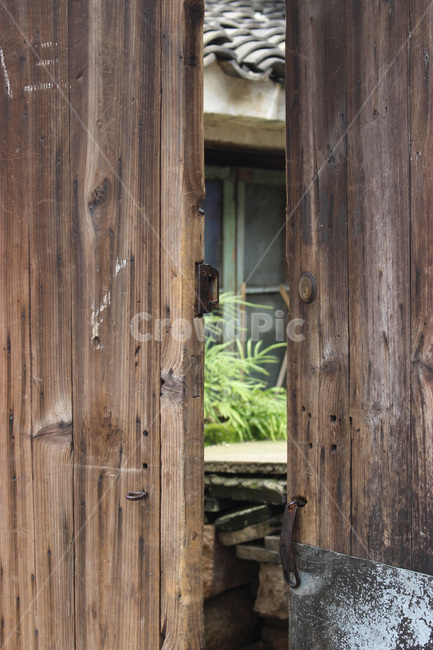wood,나무,plywood,합판,hardwood,견목,문,door,나무문,기와,고대,전통,옛날집,rooftile,roof