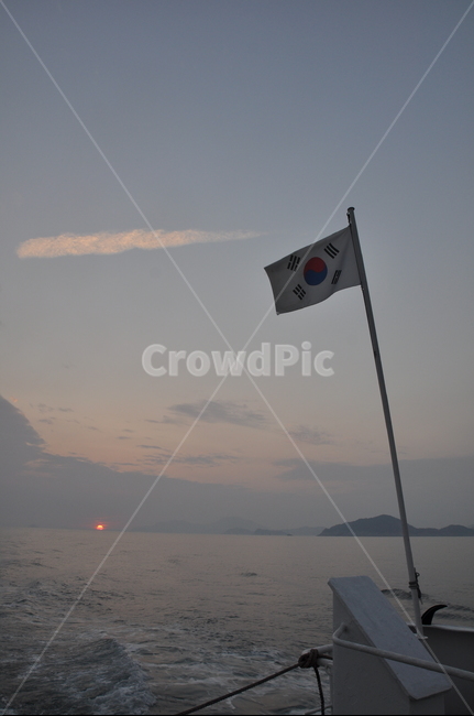 일몰,하늘,태극기,배경,배,바다,자연,구름