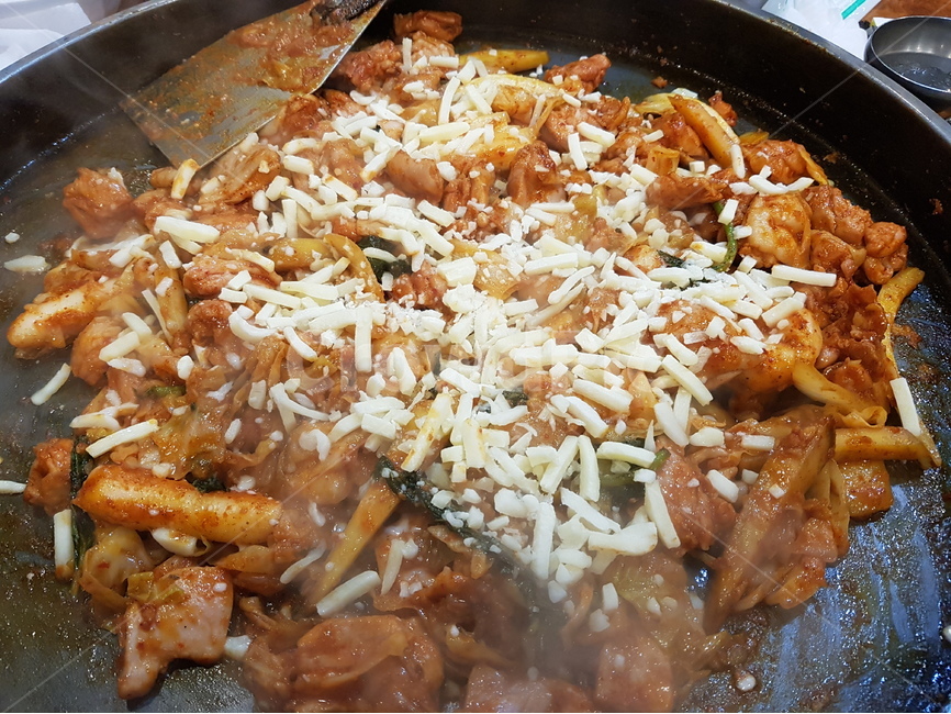 춘천,닭갈비,치즈닭갈비,음식,춘천명동,명동,food,SpicyStirfriedChicken,Dakgalbi,cheese,Myeongdong,음식,식재료,요리,food,cook,meal,dishes,food reserves,한식,한국음식,한국요리,korean food,korean dishes,korean meal,korean cook