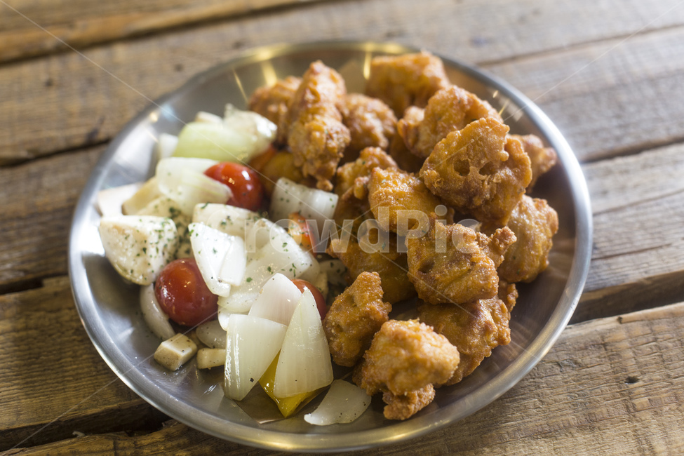 치킨,후라이드치킨,순살치킨,닭고기,닭,음식,야채,양파