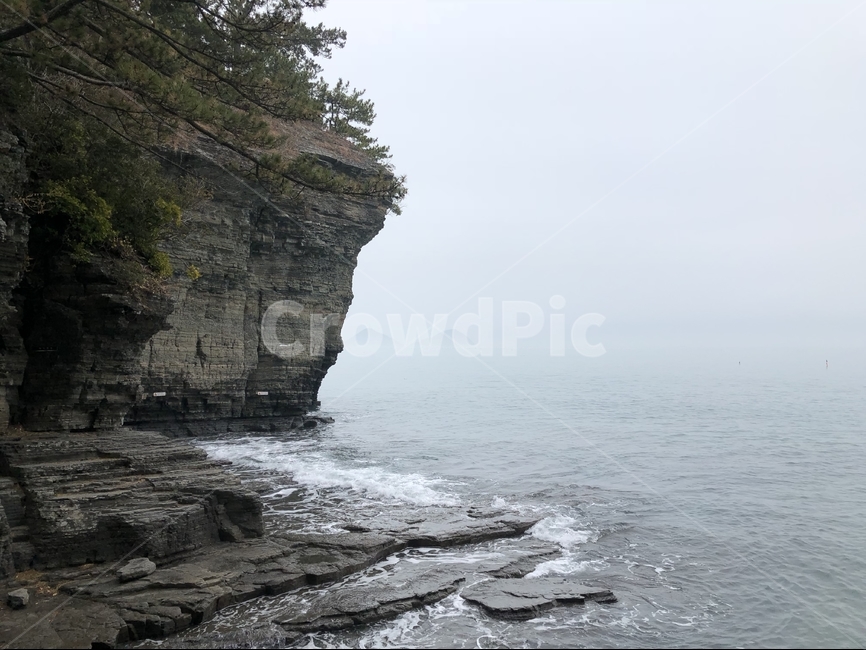 절벽,바다,자연,고성,한국,바위,풍경,자연,풍경,nature,landscape,한국자연풍경,한국자연경관,korea nature landscape,cliff,낭떠러지,outdoors,옥외,promontory,곶,water,물,ocean,대양,sea