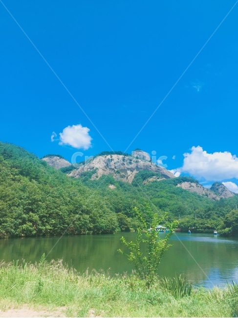 진안,마이산,푸르름,호수,산,저수지,구름,하늘,초록색,푸름,여름,자연,풍경,mountain,nature