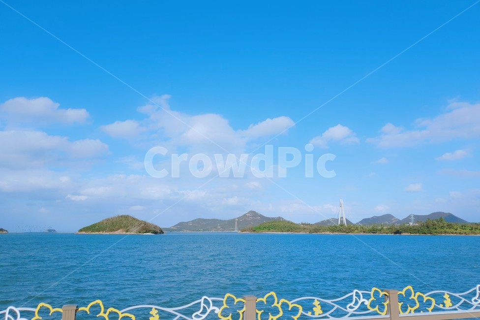 바다,sea,하늘,sky,파란색,하늘색,가을,autumn,배경,자연,풍경,nature,landscape,land,땅,outdoors,옥외,shoreline,해안선,water,물,ocean,대양,coast,연안
